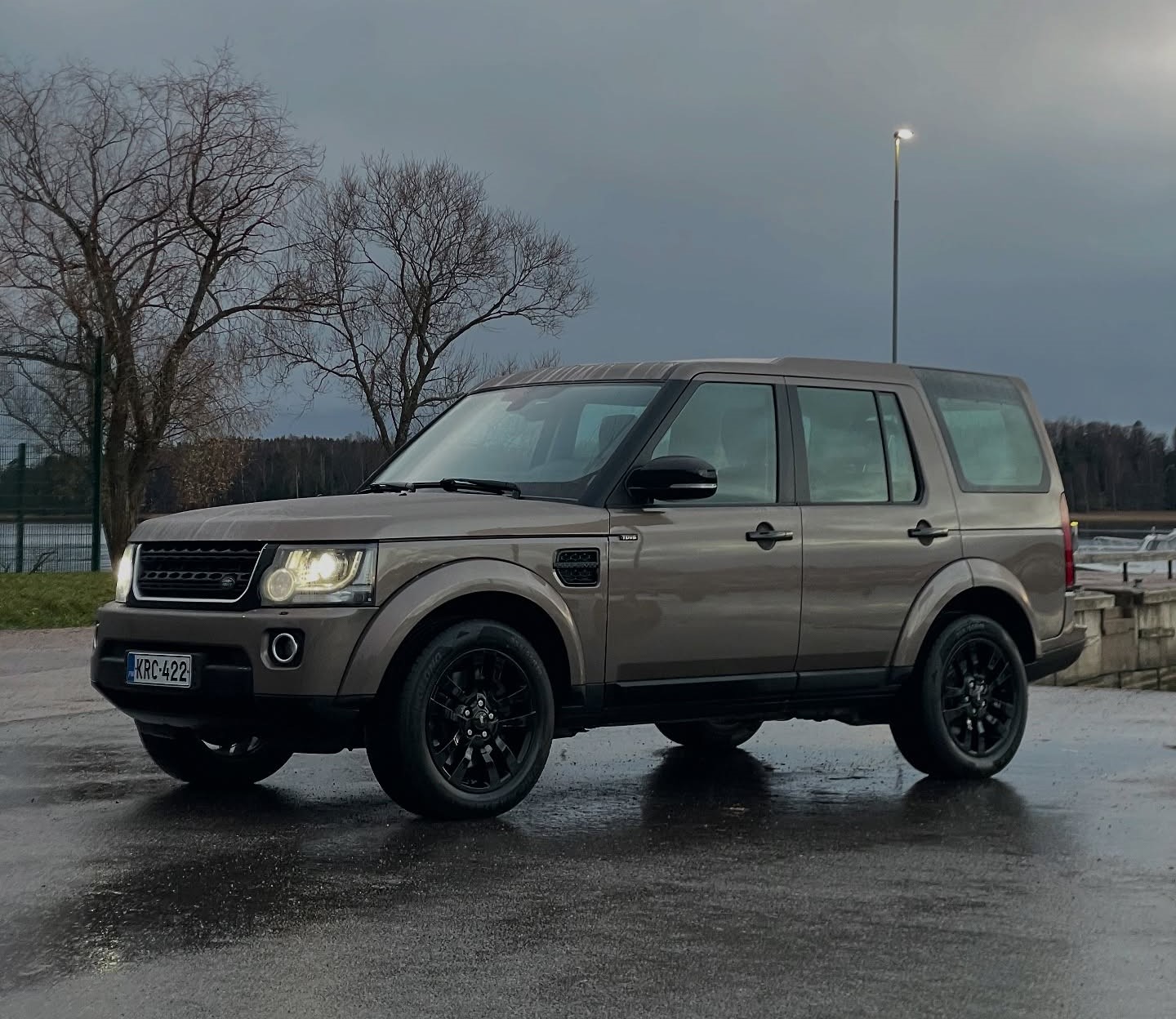 Myytävä vaihtoauto IVERA Automyynnissä